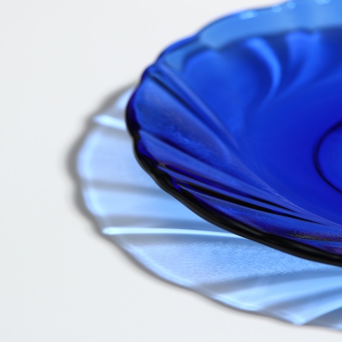 Тарелка стеклянная десертная Sea Brim, d=17 см, стекло, цвет синий Тарелка стеклянная десертная Sea Brim, d=17 см, стекло, цвет синий