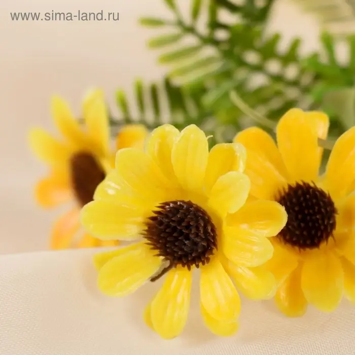 Букет искусственный «Ромашки с папоротником», 20 см Букет искусственный «Ромашки с папоротником», 20 см