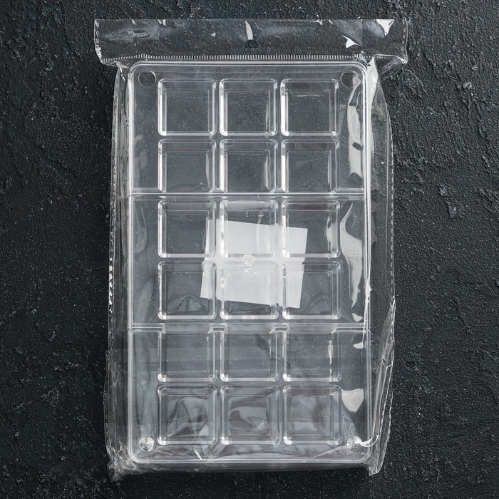 Форма для конфет и шоколада «Кубики», 20×12×2,5 см, 18 ячеек 2,5×1 см, цвет прозрачный Форма для конфет и шоколада «Кубики», 20×12×2,5 см, 18 ячеек 2,5×1 см, цвет прозрачный