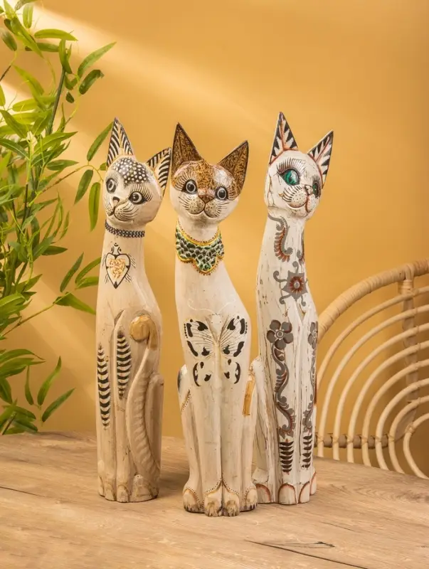 Сувенир &laquo;Кошка&raquo;, белая, 60&times;12&times;6 см, дерево, МИКС