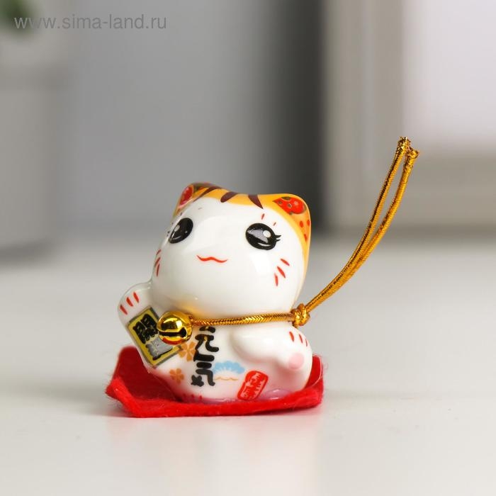 Сувенир керамика Сувенир керамика "Манэки-нэко малыш на коврике" МИКС 4х4,4х2,5 см