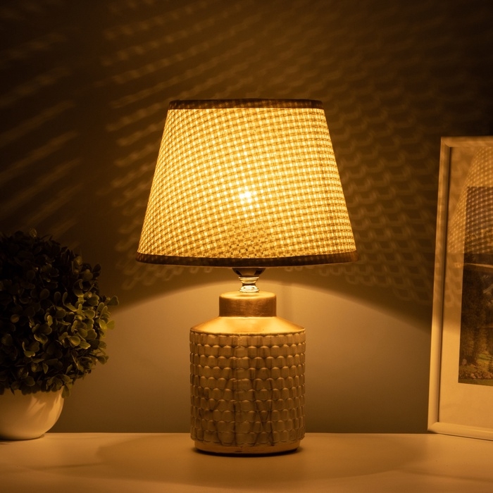 Лампа настольная Лампа настольная "Мрамор" 1х40Вт Е27 белый/золото 22,5х22,5х35см