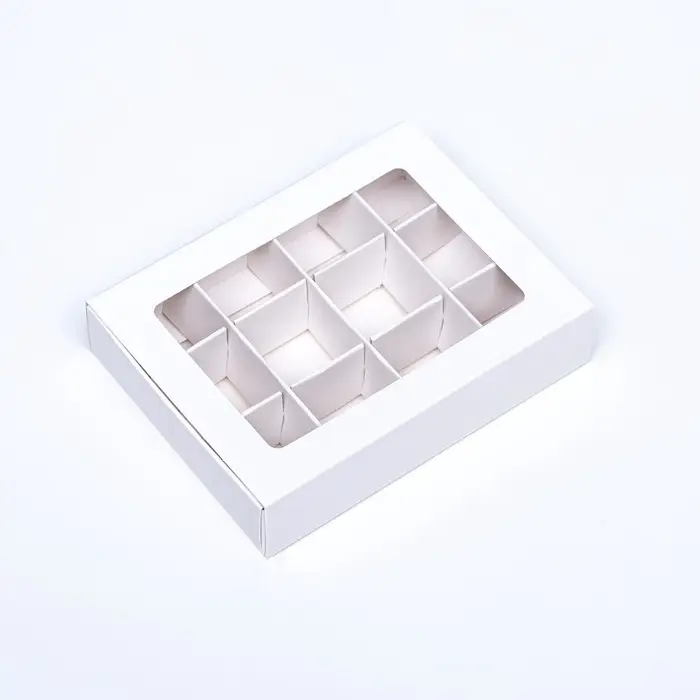 Коробка для 12 конфет, 11.5&times;8.7&times;2.5 см, Тонкие разделители, белый