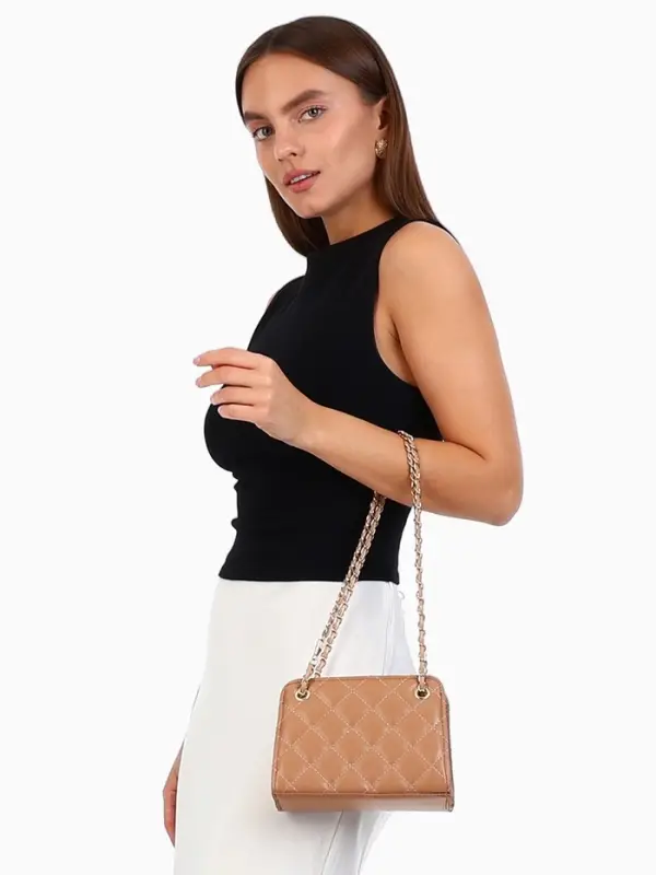 Сумка-клатч на молнии, на длинной цепочке, со стёжкой, бежевая