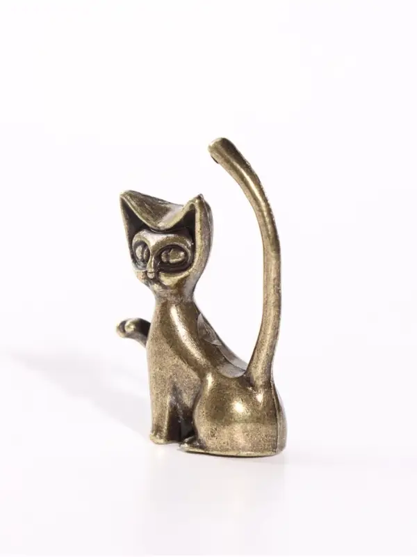 Фигурка декоративная &laquo;Кошка с поднятой лапкой&raquo;, металл, 2.6&times;1.2&times;4 см