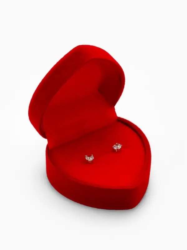 Футляр под кольцо, серьги &laquo;Сердце с рамкой из точек&raquo;, бархатный, 4.5&times;4.5 см, красный
