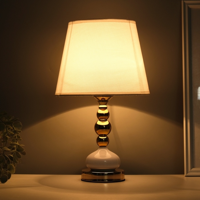 Лампа настольная Лампа настольная "Суть" 1х40Вт Е27 золото 22х22х36см