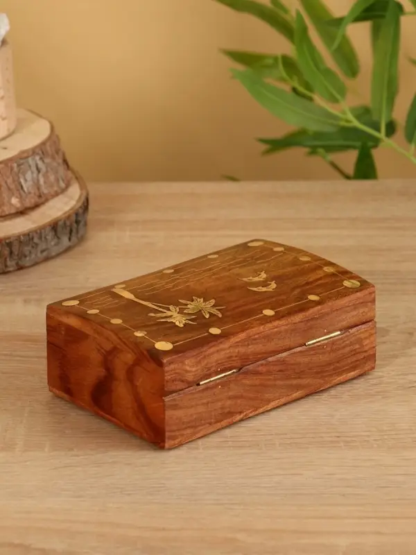 Шкатулка &laquo;Дельфины&raquo;, 15.5&times;10.5&times;5.5 см, дерево шишам, латунь