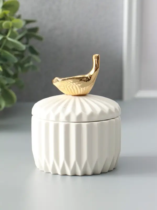 Шкатулка керамика Шкатулка керамика "Золотой лист Гинкго" белая 8х8х10 см