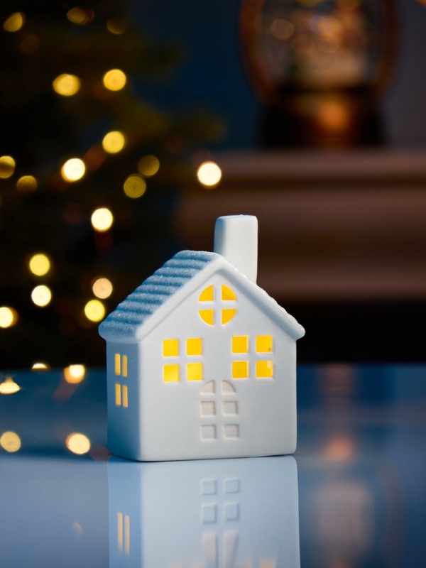 Светодиодная фигура Светодиодная фигура "Домик с круглым окном" 7.7х5.7х10.2 см, 1 LED, LR44x3(в комп.), свечение тёплое белое