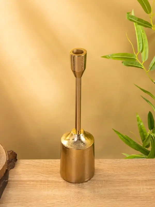 Подсвечник "Доблесть" золотой алюминий 8х8х30 см