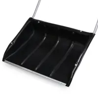 Движок пластиковый для уборки снега, чёрный ковш 600 × 470 мм, металлическая планка, металлическая ручка цвет МИКС