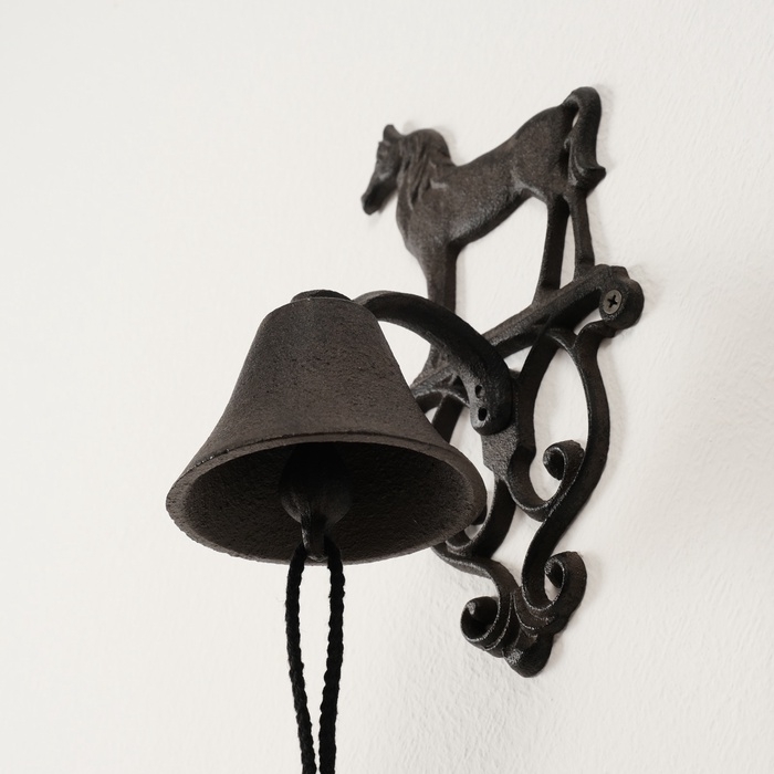 Колокол сувенирный чугун  Колокол сувенирный чугун "Лошадь" 13х13,5х24,5 см