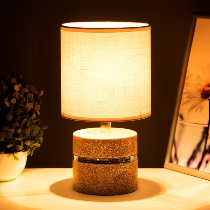 Настольная лампа Настольная лампа "Излатия" Е14 40Вт 17х17х30 см RISALUX