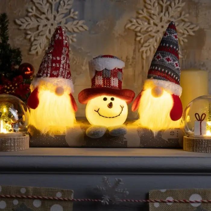 Светодиодная фигура «Гном в колпаке с узорами» 6.5 × 17 × 6.5 см, текстиль, батарейки LR1130х3 (в комплекте), свечение тёплое белое