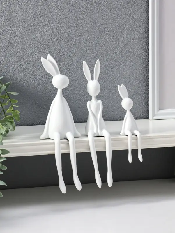 Сувенир полистоун "Семья зайцев" белый набор 3 шт 4,5х4х14,7 6,5х3,8х23,5 7,2х7,5х25 см