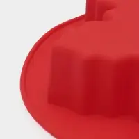 Форма для выпечки новогодняя Доляна &laquo;Снежинка&raquo;, силикон, 23&times;3.5 см, красная