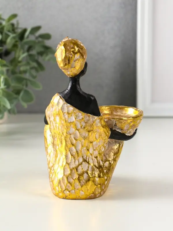 Подсвечник полистоун Подсвечник полистоун "Африканка в золотом платье с цветами" d=4,5 см 10,5х12х16 см