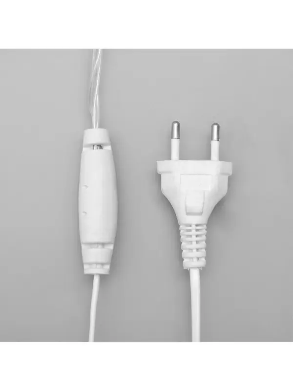 Гирлянда &laquo;Бахрома&raquo; 4&times;0.6 м, IP44, белая нить, 180 LED, свечение синее, мерцание белым, 220 В