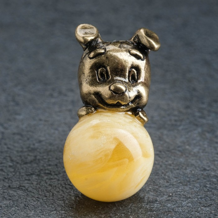 Сувенир Сувенир "Собака", латунь, янтарная смола, 2,9х1,5х2,0 см