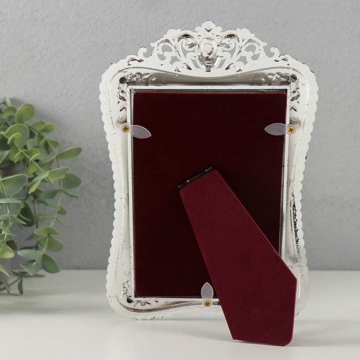 Фоторамка пластик под металл 10х15 см Фоторамка пластик под металл 10х15 см "Овал с розами" серебро и перламутр 21,5х14,3х0,8 см