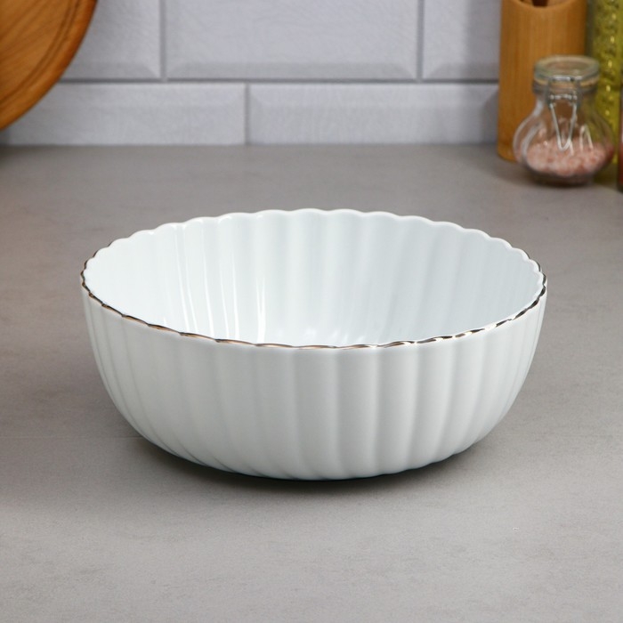 Салатник «Кармен», 3 л, золотая обводка, фарфор, Иран Салатник «Кармен», 3 л, золотая обводка, фарфор, Иран