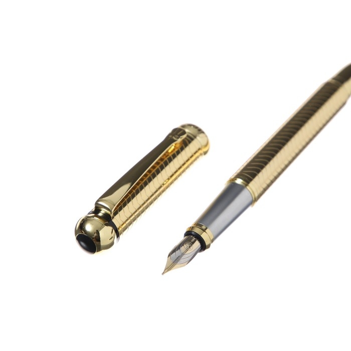 Ручка подарочная перьевая в кожзам футляре, корпус золото, серебро Ручка подарочная перьевая в кожзам футляре, корпус золото, серебро