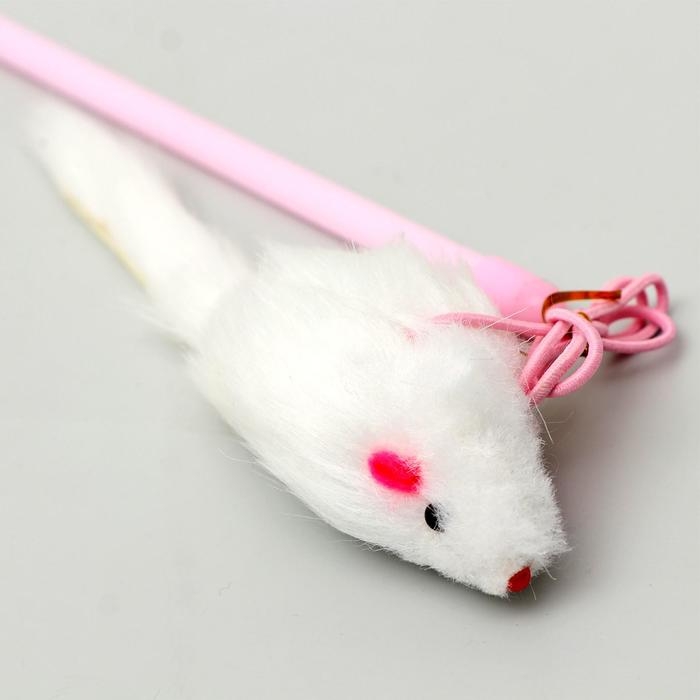 Дразнилка-удочка с белой мышью, палочка микс цветов Дразнилка-удочка с белой мышью, палочка микс цветов