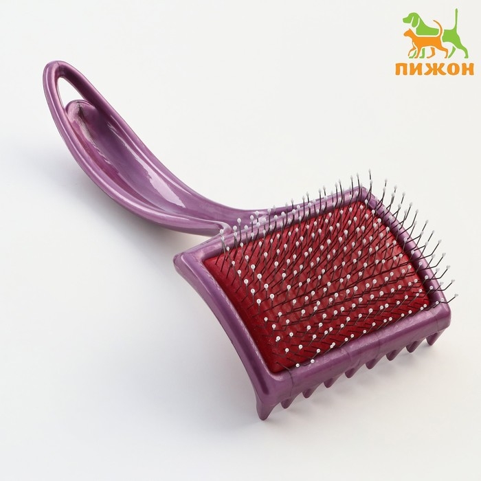 Щётка - пуходёрка мягкая с каплями , увеличенное кол-во зубцов, основание 68х48 мм, бордовая Щётка - пуходёрка мягкая с каплями , увеличенное кол-во зубцов, основание 68х48 мм, бордовая
