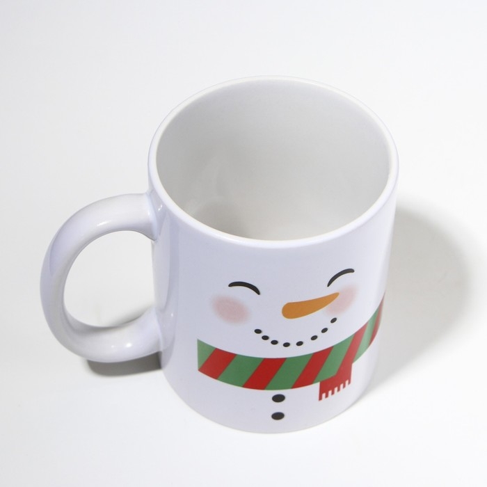 Новый год. Кружка керамическая «Снеговик», 320 мл, цвет белый