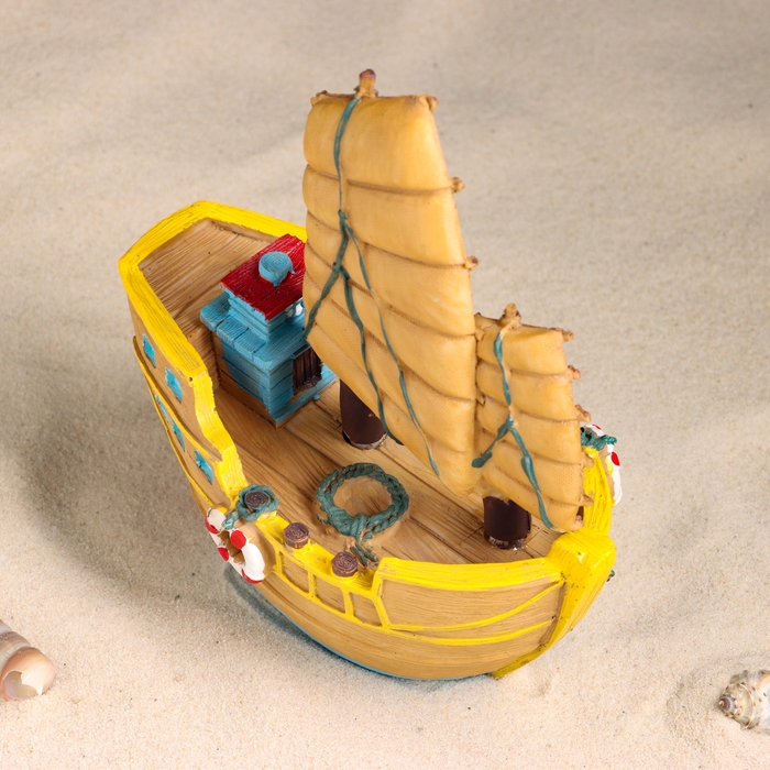 Корабль сувенирный  Корабль сувенирный "Парусник" 15*17*9см