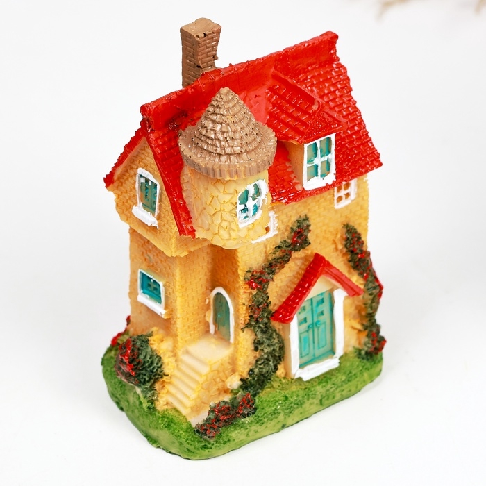 Фигурка  Фигурка "Домик с башней" 6х4х9,5см