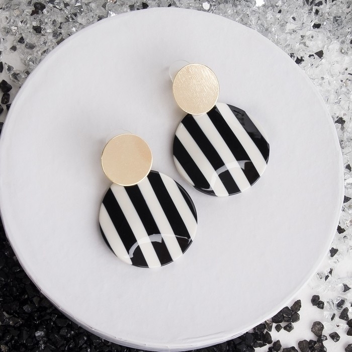 Серьги ассорти «Леди» параллели, цвет чёрно-белый в золоте Серьги ассорти «Леди» параллели, цвет чёрно-белый в золоте