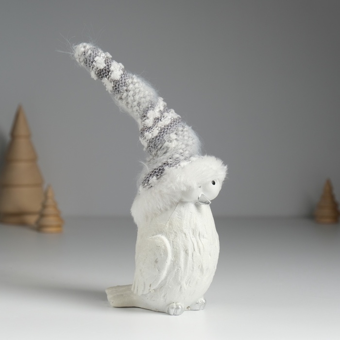 Сувенир полистоун Сувенир полистоун "Птица пучеглазая в серой шапке" 6,5х8х23 см