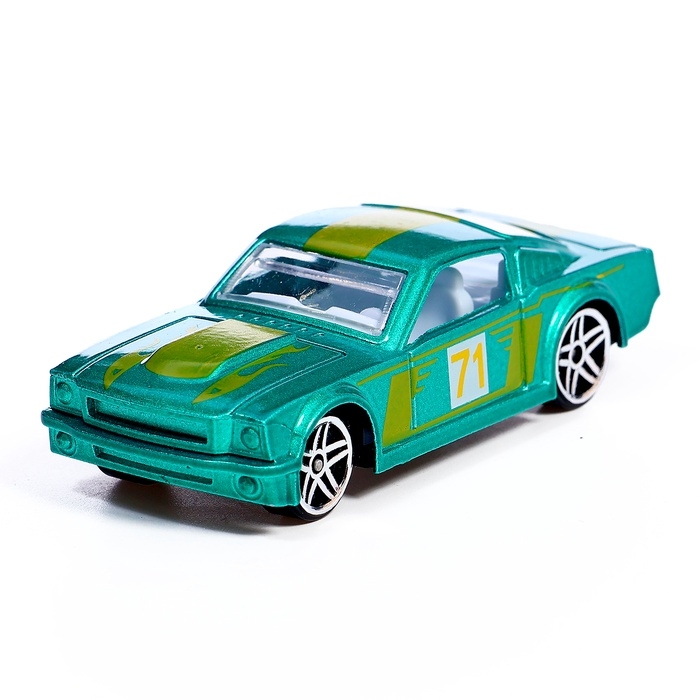 Набор металлических машин Hot Cars, в кейсе, 8 шт. Набор металлических машин Hot Cars, в кейсе, 8 шт.