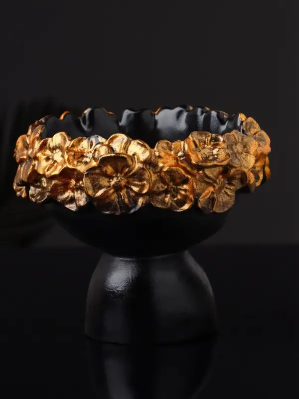 Подставка для мелочей Подставка для мелочей "Девочка в венке" 11х13х11 см, черный с бронзой