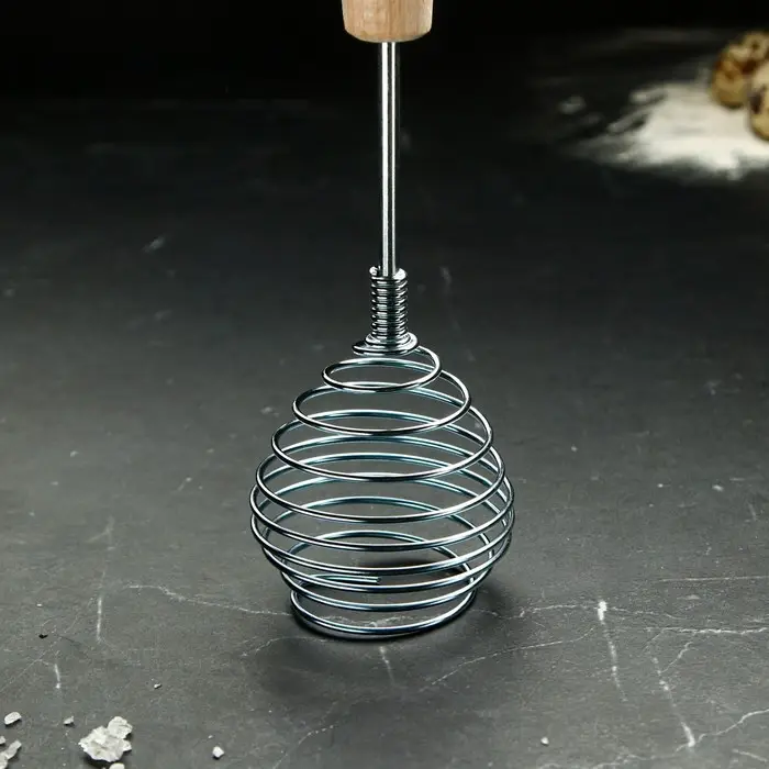 Венчик кухонный для взбивания «Шар», 26 см, с деревянной ручкой Венчик кухонный для взбивания «Шар», 26 см, с деревянной ручкой