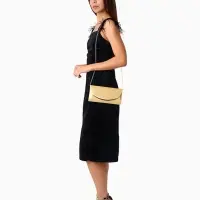 Сумка-клатч женская вечерняя на магните, на золотистой цепочке, однотонная, бежевая