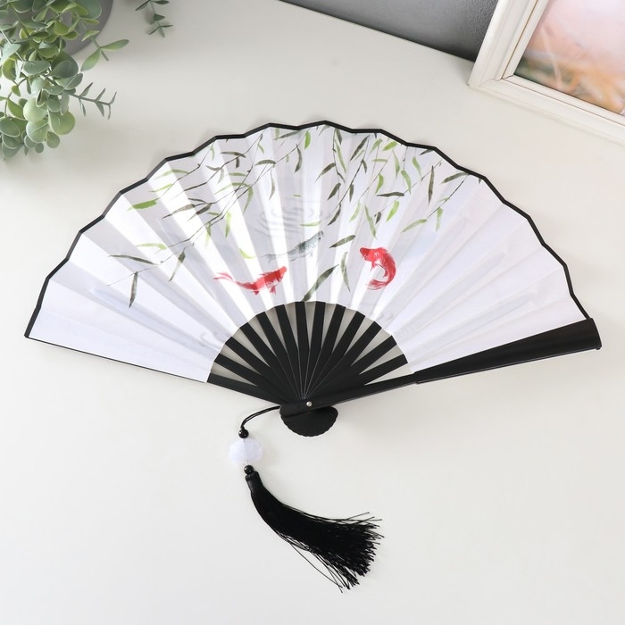 Веер пластик, текстиль h=27 см  Веер пластик, текстиль h=27 см "Карпы в пруду" с кисточкой