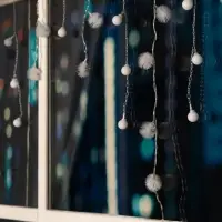 Гирлянда &laquo;Бахрома&raquo; 1.8&times;0.5 м с насадками &laquo;Шарики и ёжики&raquo;, IP20, прозрачная нить, 48 LED, свечение мульти (RG/RB), мигание, 220 В