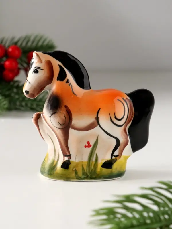 Сувенир Лошадь Диана, 8х8х3 см, гжель,цвет МИКС Сувенир Лошадь Диана, 8х8х3 см, гжель,цвет МИКС