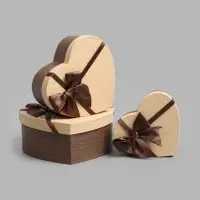 Набор подарочных коробок 3 в 1 Сердца, коричневый, 21&times;19&times;9 - 15.5&times;14&times;6 см