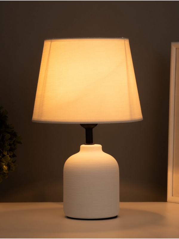 Лампа настольная Лампа настольная "Никс" 1х40Вт Е27 белый 20х20х30см МОДЕЛЬ: