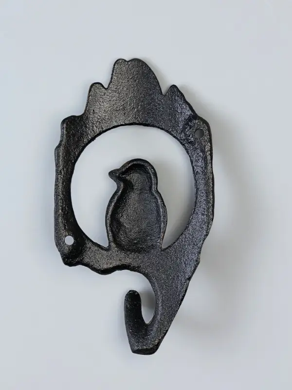 Крючок декоративный чугун Крючок декоративный чугун "Птичка в дупле" 8,5х3,5х16,5 см