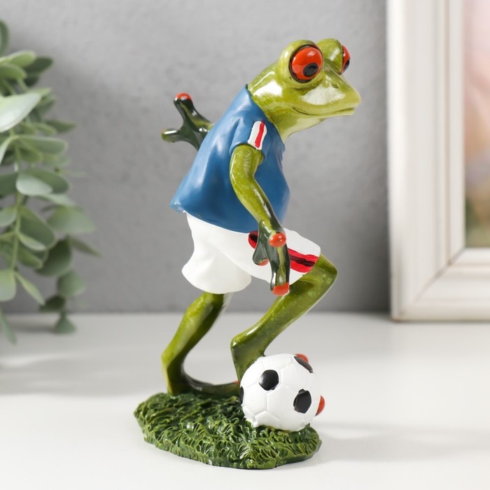 Сувенир полистоун лак Сувенир полистоун лак "Лягуха - Футболист" 13х12х5 см