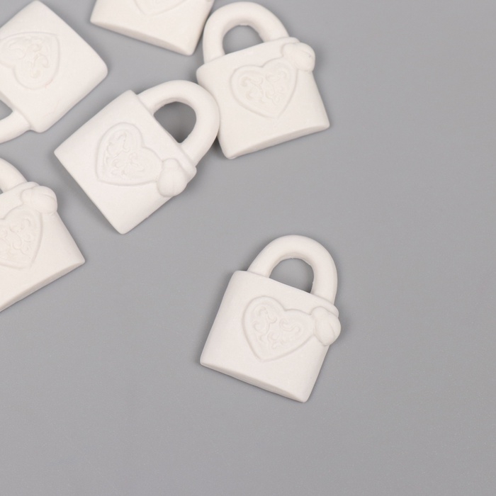 Декор для творчества полистоун Декор для творчества полистоун "Замочек с сердечком" белый набор 6 шт 2х3 см