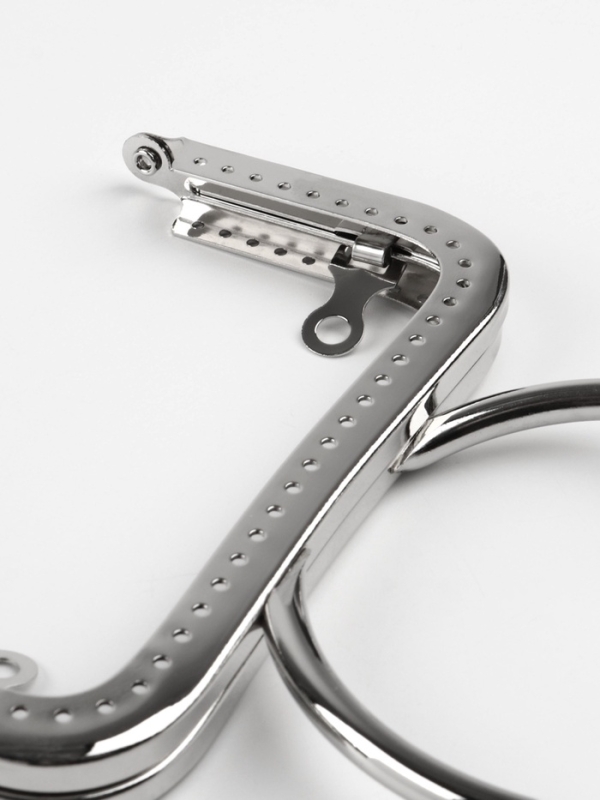 Фермуар пришивной, 12.5×7.5 см, с ручкой d=7.5×9 см, цвет серебристый Фермуар пришивной, 12.5×7.5 см, с ручкой d=7.5×9 см, цвет серебристый