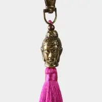 Брелок-кисточка "Будда" 17 см, цв. фуксия, золотистый Брелок-кисточка "Будда" 17 см, цв. фуксия, золотистый