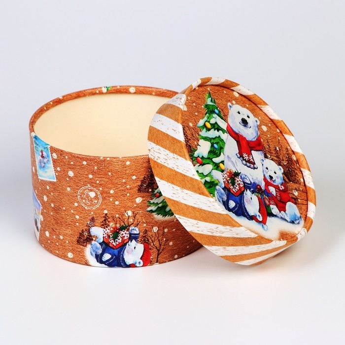 Новый год. Коробка подарочная новогодняя для макарун тубус без окна Новый год. Коробка подарочная новогодняя для макарун тубус без окна "Мишки", 12 х 8 см.