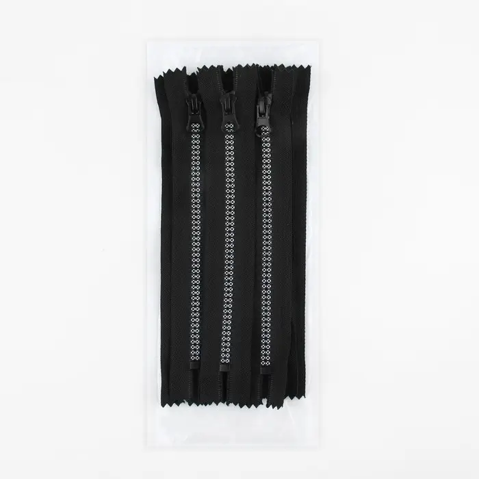 Молния «Трактор», №5, неразъёмная, замок автомат, 18 см, чёрная, белая Молния «Трактор», №5, неразъёмная, замок автомат, 18 см, чёрная, белая